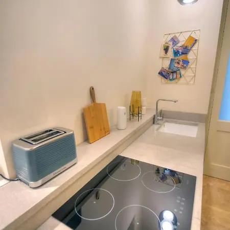 Stylish & Traditional 1 Bedroom Ddem1-1 La Valletta