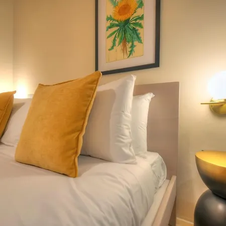 Stylish & Traditional 1 Bedroom Ddem1-1 Apartment *